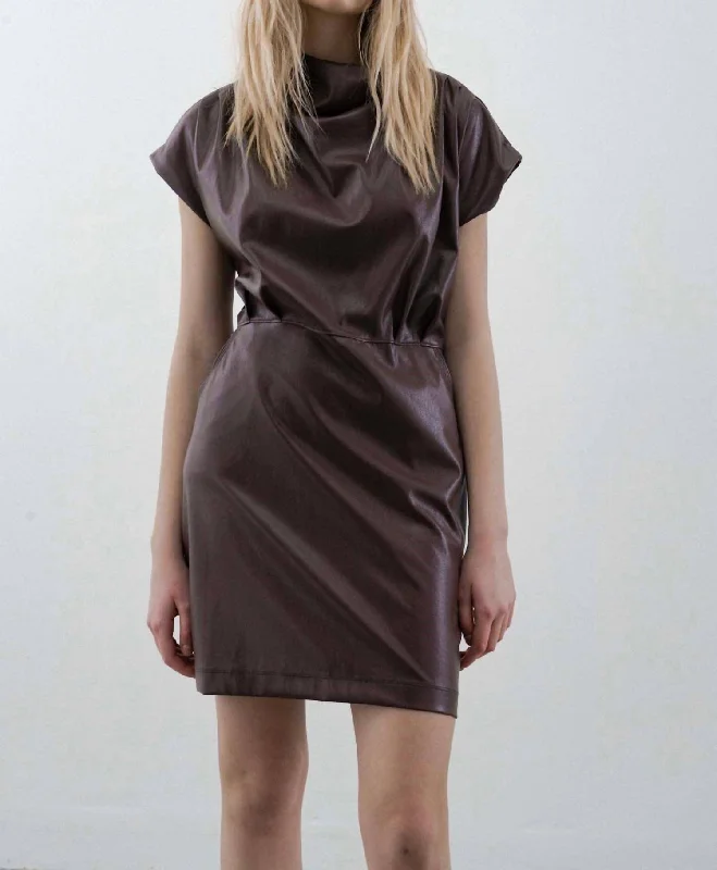 sleek midi dressLisa Dress In Chocolate