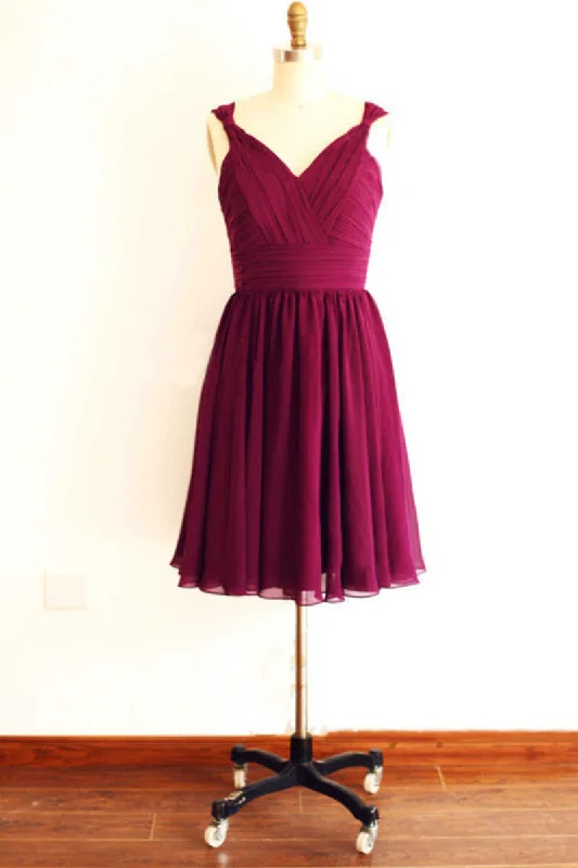 evening dressMagenta v-Neck Straps A-Line Short Bridesmaid Dress